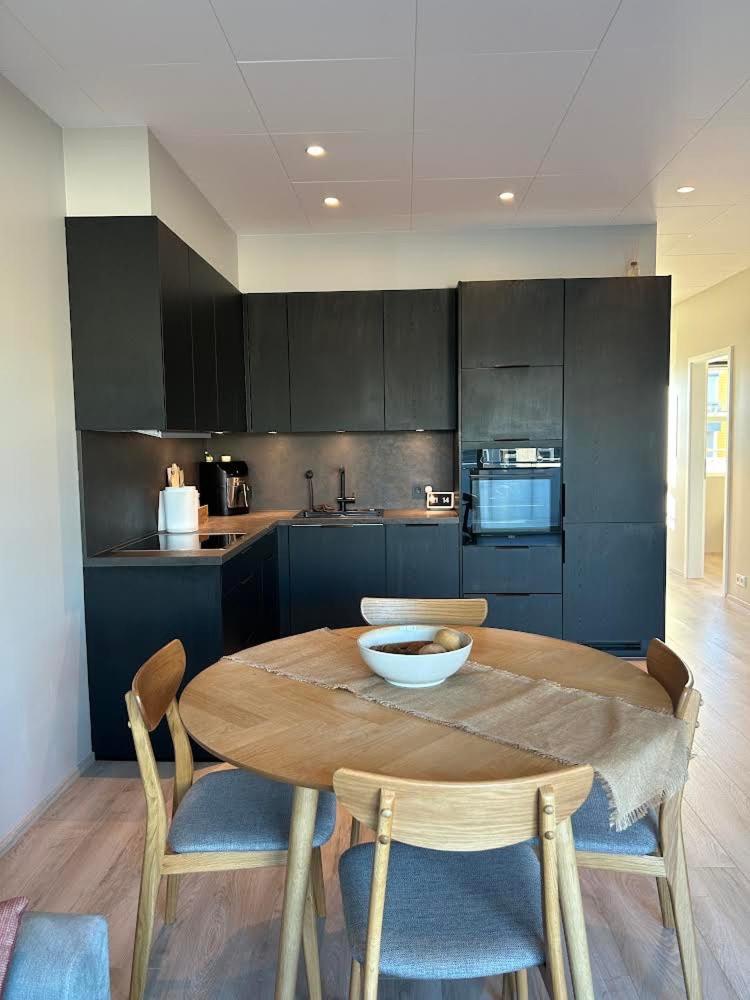 Nice & Cozy Two Bedroom Apartment With A Balcony Akureyri Exterior foto