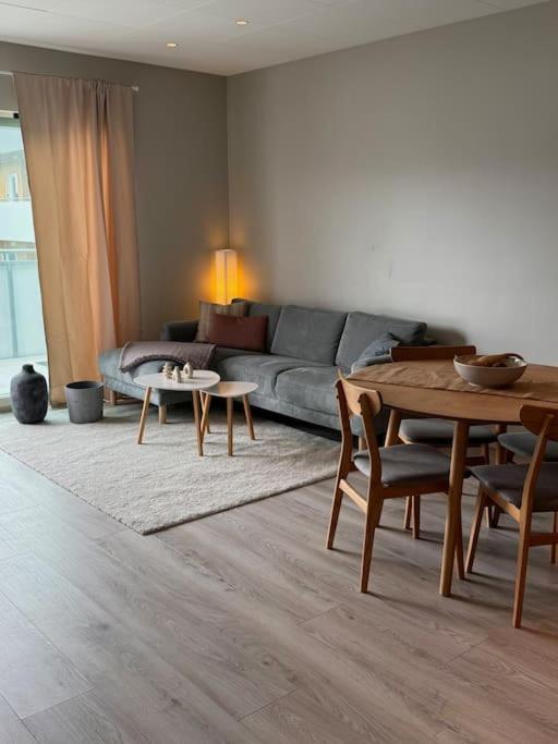 Nice & Cozy Two Bedroom Apartment With A Balcony Akureyri Exterior foto